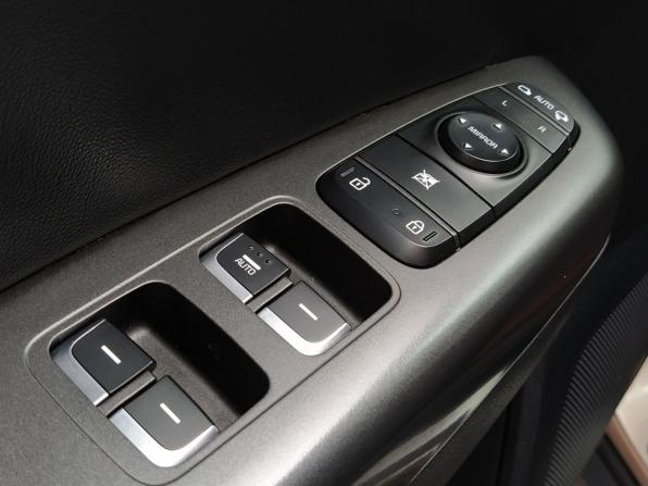 Kia Sportage IV с пробегом 2016 года, цена 1 556 000 рублей, 111000 км, внедорожник, Автокод Объявления