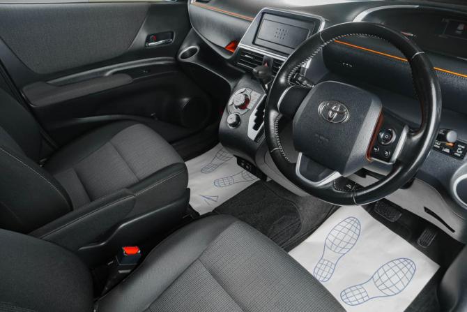 Toyota Sienta II Рестайлинг с пробегом 2019 года, цена 1 679 000 рублей, 78317 км, компактвэн, Автокод Объявления