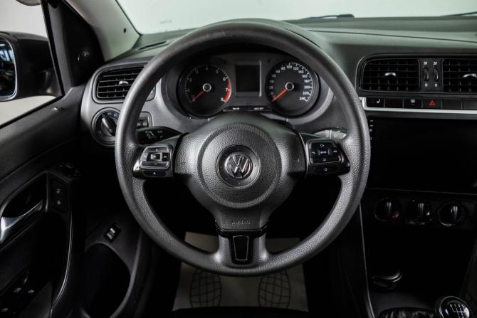 Volkswagen Polo V с пробегом 2014 года, цена 929 000 рублей, 166500 км, седан, Автокод Объявления