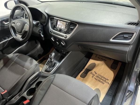 Hyundai Solaris II с пробегом 2018 года, цена 1 425 500 рублей, 141576 км, седан, Автокод Объявления