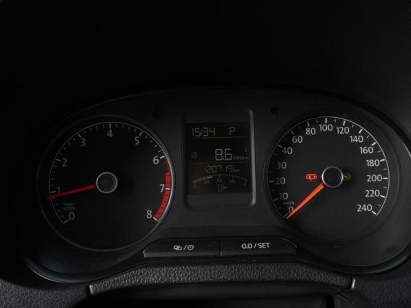 Volkswagen Polo V Рестайлинг с пробегом 2018 года, цена 1 385 000 рублей, 120719 км, седан, Автокод Объявления