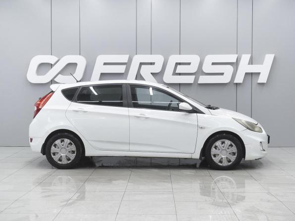 Hyundai Solaris I с пробегом 2012 года, цена 520 000 рублей, 205514 км, хэтчбек, Автокод Объявления