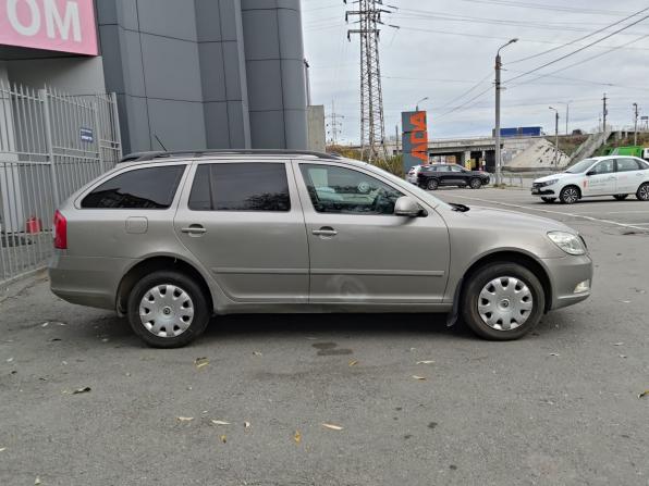 Skoda Octavia II (A5) Рестайлинг с пробегом 2012 года, цена 715 000 рублей, 294000 км, универсал, Автокод Объявления