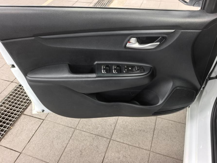 Kia Rio IV Санкт-Петербург  - изображение 8