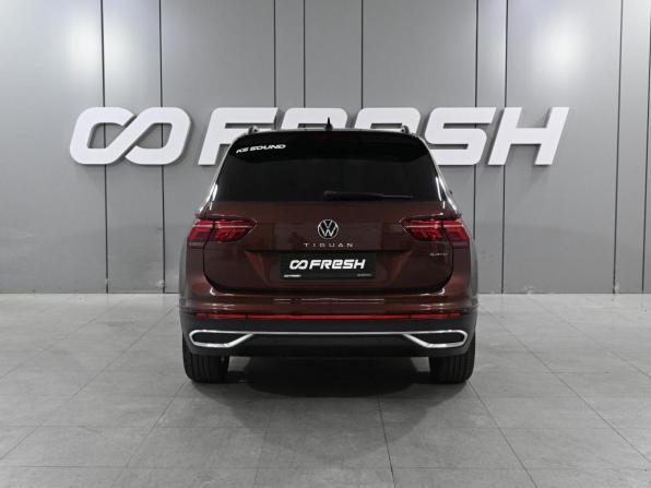 Volkswagen Tiguan II Рестайлинг с пробегом 2021 года, цена 3 049 000 рублей, 118616 км, внедорожник, Автокод Объявления