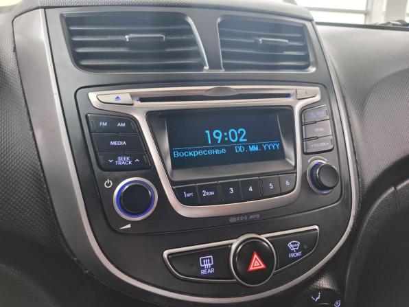 Hyundai Solaris I Рестайлинг с пробегом 2016 года, цена 963 000 рублей, 98000 км, хэтчбек, Автокод Объявления