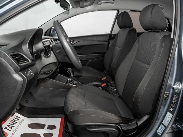 Hyundai Solaris II с пробегом 2018 года, цена 1 235 500 рублей, 120874 км, седан, Автокод Объявления