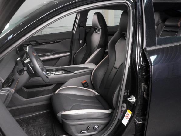Changan UNI-V I с пробегом 2024 года, цена 2 470 000 рублей, 13708 км, лифтбек, Автокод Объявления