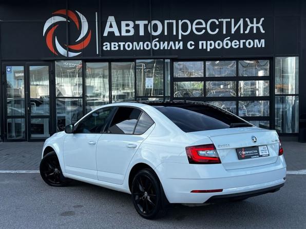 Skoda Octavia III (A7) Рестайлинг с пробегом 2017 года, цена 1 775 000 рублей, 155279 км, лифтбек, Автокод Объявления