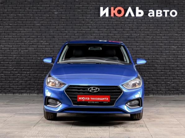 Hyundai Solaris II с пробегом 2017 года, цена 1 400 000 рублей, 61164 км, седан, Автокод Объявления