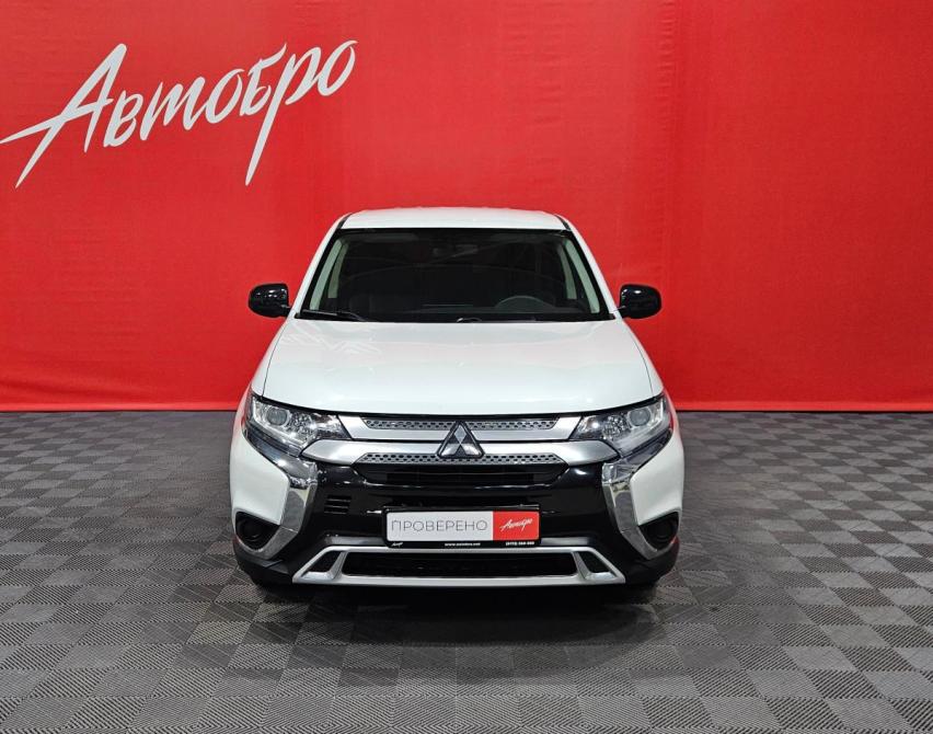 Mitsubishi Outlander III Рестайлинг 3 Вологда  - изображение 8