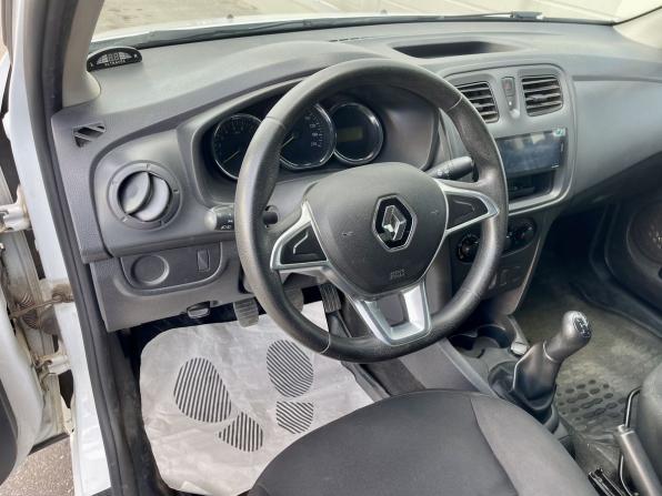 Renault Logan II Рестайлинг с пробегом 2018 года, цена 699 000 рублей, 131410 км, седан, Автокод Объявления