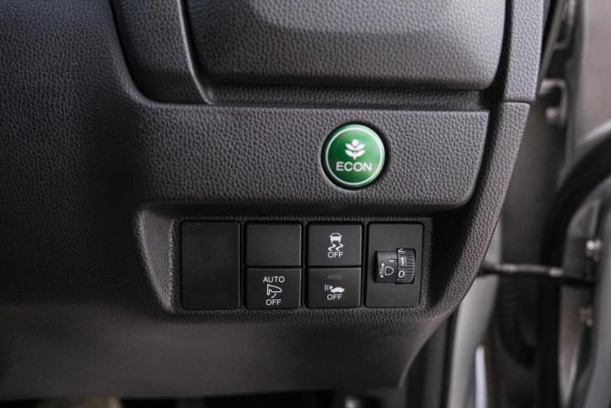 Honda Fit III с пробегом 2016 года, цена 1 099 000 рублей, 95000 км, хэтчбек, Автокод Объявления