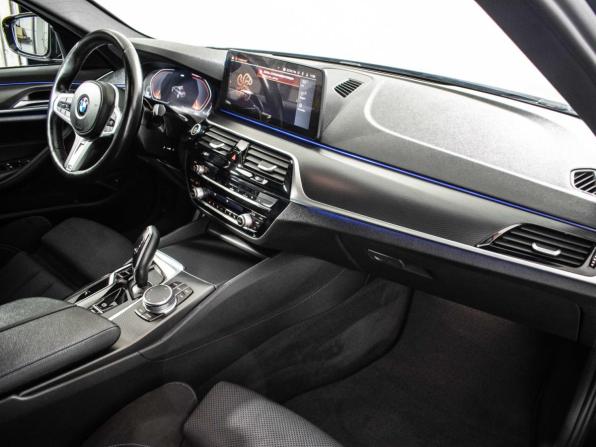 BMW 5 серии VII (G30/G31/G38) Рестайлинг с пробегом 2021 года, цена 4 590 000 рублей, 76900 км, седан, Автокод Объявления