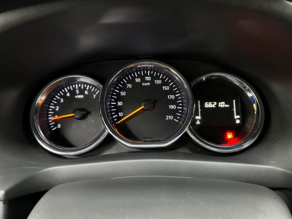 Renault Logan II Рестайлинг с пробегом 2022 года, цена 1 070 000 рублей, 66208 км, седан, Автокод Объявления