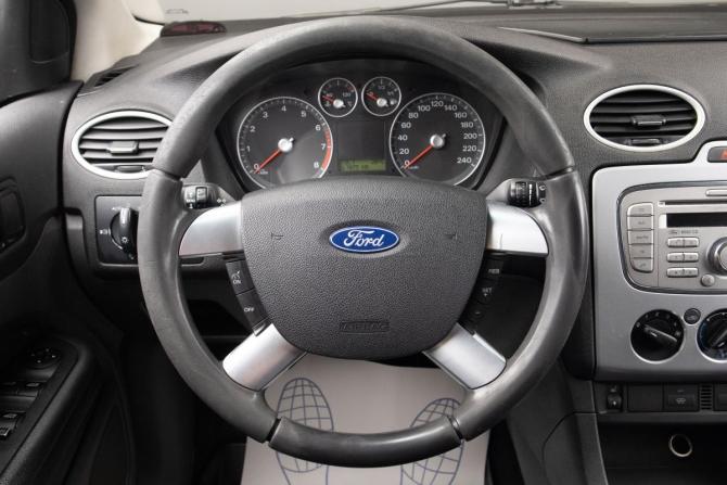 Ford Focus II с пробегом 2005 года, цена 349 000 рублей, 317075 км, седан, Автокод Объявления