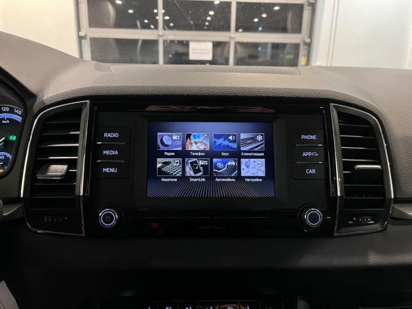 Skoda Karoq I с пробегом 2020 года, цена 2 547 000 рублей, 81900 км, внедорожник, Автокод Объявления