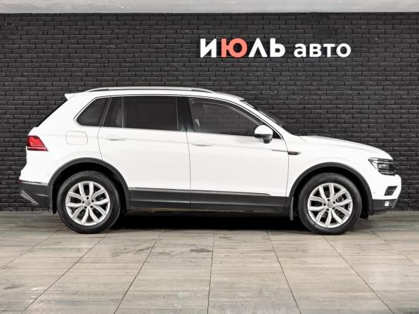 Volkswagen Tiguan II с пробегом 2018 года, цена 3 090 000 рублей, 89364 км, внедорожник, Автокод Объявления