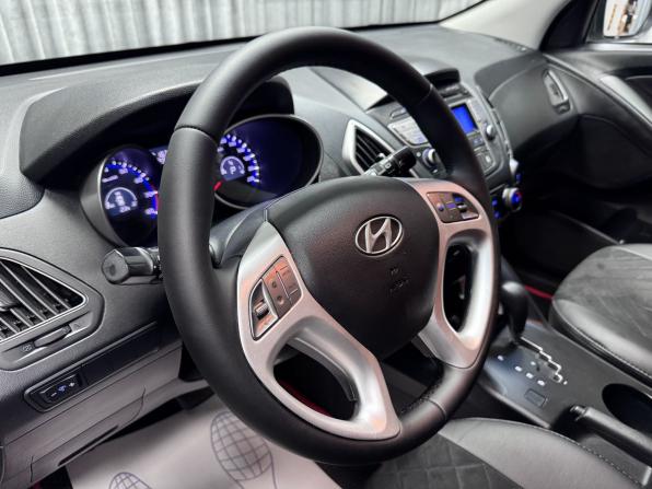 Hyundai ix35 I с пробегом 2011 года, цена 1 200 000 рублей, 232722 км, внедорожник, Автокод Объявления