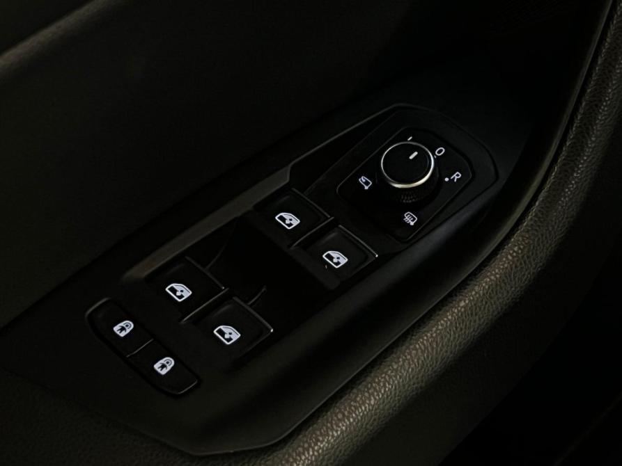 Volkswagen Touareg III Санкт-Петербург  - изображение 16
