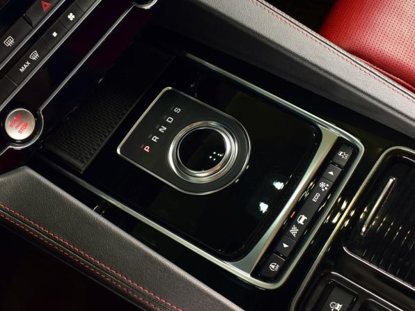 Jaguar F-Pace I с пробегом 2019 года, цена 3 799 995 рублей, 88007 км, внедорожник, Автокод Объявления