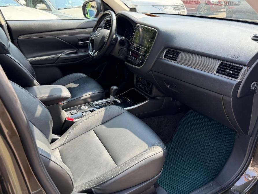 Mitsubishi Outlander III Рестайлинг 3 Санкт-Петербург  - изображение 10