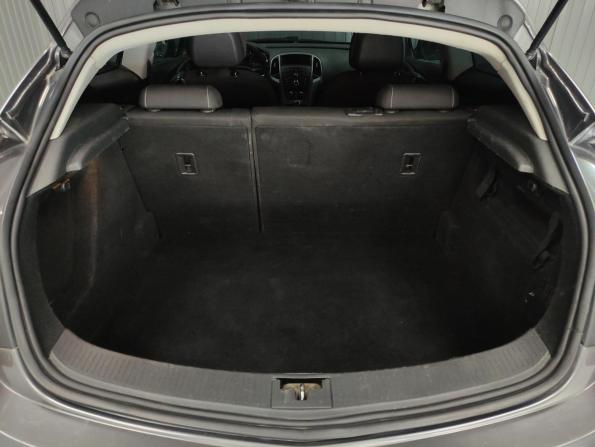 Opel Astra J Рестайлинг с пробегом 2012 года, цена 575 000 рублей, 259767 км, хэтчбек, Автокод Объявления