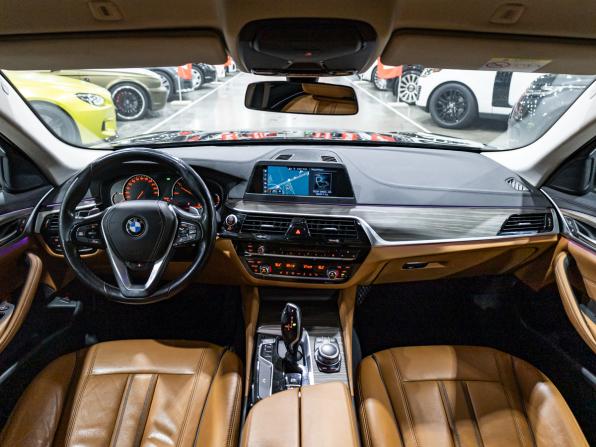 BMW 5 серии VII (G30/G31/G38) с пробегом 2019 года, цена 3 389 700 рублей, 105769 км, седан, Автокод Объявления