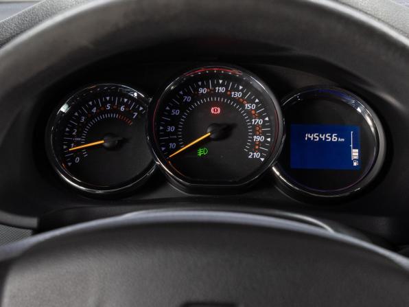 Renault Sandero II с пробегом 2015 года, цена 719 000 рублей, 145455 км, хэтчбек, Автокод Объявления