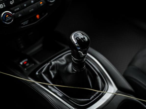 Nissan Qashqai II с пробегом 2017 года, цена 1 350 000 рублей, 137974 км, внедорожник, Автокод Объявления