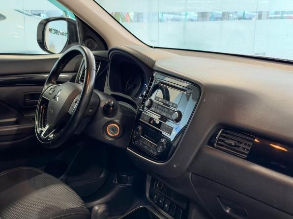 Mitsubishi Outlander III Рестайлинг 3 с пробегом 2019 года, цена 2 275 000 рублей, 79271 км, внедорожник, Автокод Объявления