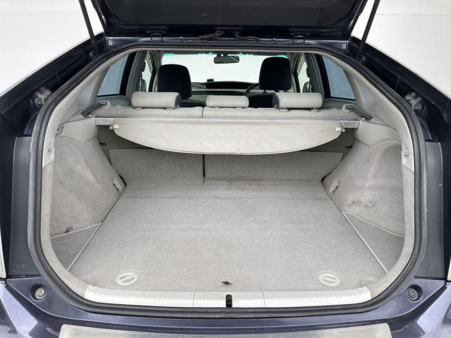 Toyota Prius III (XW30) Екатеринбург  - изображение 7