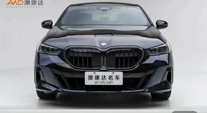 BMW 5 серии VIII (G60/G61/G68) с пробегом 2025 года, цена 7 990 000 рублей, 6854 км, седан, Автокод Объявления