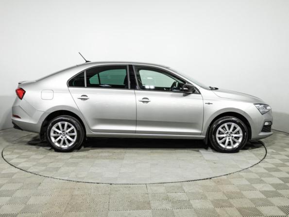 Skoda Rapid II с пробегом 2021 года, цена 1 820 000 рублей, 79900 км, лифтбек, Автокод Объявления