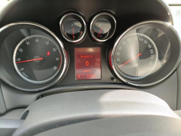 Opel Astra J с пробегом 2011 года, цена 549 000 рублей, 178000 км, хэтчбек, Автокод Объявления