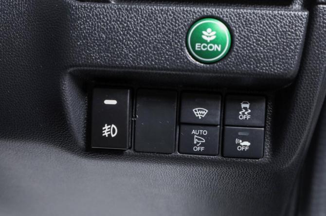 Honda Fit III Рестайлинг с пробегом 2016 года, цена 1 049 000 рублей, 91000 км, хэтчбек, Автокод Объявления