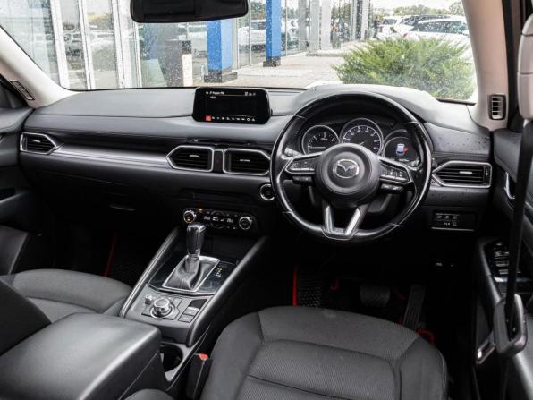 Mazda CX-5 II с пробегом 2017 года, цена 1 828 000 рублей, 132379 км, внедорожник, Автокод Объявления