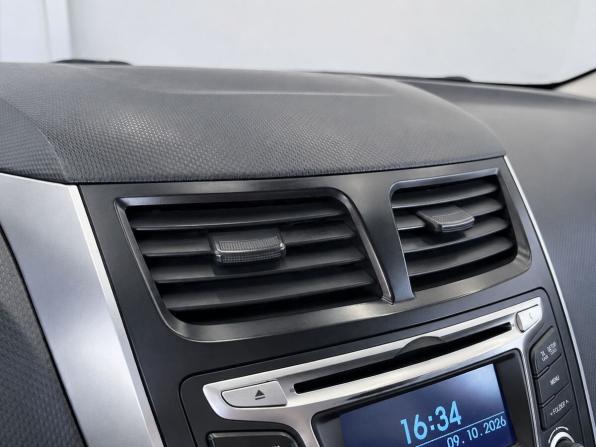 Hyundai Solaris I Рестайлинг с пробегом 2016 года, цена 879 000 рублей, 184992 км, седан, Автокод Объявления