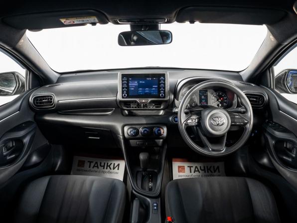 Toyota Yaris IV с пробегом 2020 года, цена 1 090 300 рублей, 60241 км, хэтчбек, Автокод Объявления