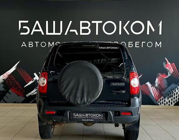 Chevrolet Niva I Рестайлинг с пробегом 2019 года, цена 799 000 рублей, 81790 км, внедорожник, Автокод Объявления