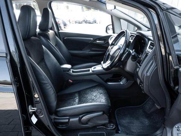 Honda Shuttle II с пробегом 2015 года, цена 1 344 400 рублей, 100583 км, универсал, Автокод Объявления