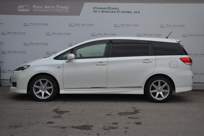 Toyota Wish II с пробегом 2011 года, цена 1 350 000 рублей, 162588 км, минивэн, Автокод Объявления