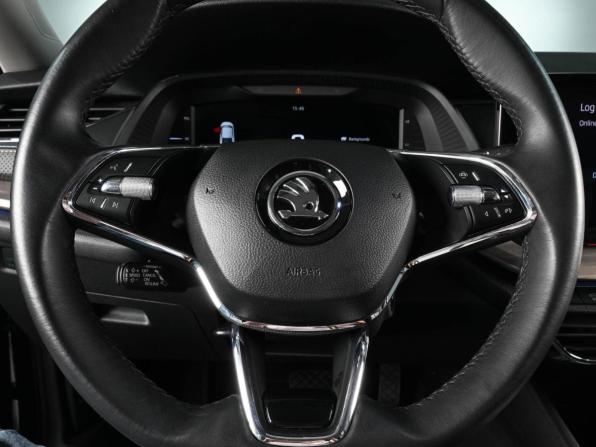 Skoda Octavia IV (A8) с пробегом 2021 года, цена 2 229 000 рублей, 73776 км, лифтбек, Автокод Объявления