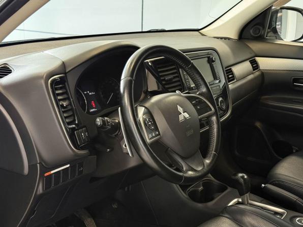 Mitsubishi Outlander III с пробегом 2012 года, цена 1 197 000 рублей, 238040 км, внедорожник, Автокод Объявления
