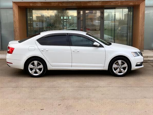 Skoda Octavia III (A7) Рестайлинг с пробегом 2017 года, цена 1 220 000 рублей, 228432 км, лифтбек, Автокод Объявления