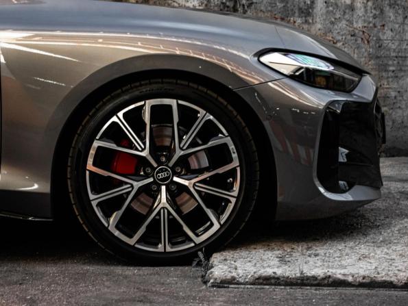Audi A5 III (B10) с пробегом 2025 года, цена 5 690 000 рублей, 12000 км, лифтбек, Автокод Объявления