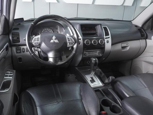 Mitsubishi Pajero Sport II с пробегом 2013 года, цена 2 140 000 рублей, 211116 км, внедорожник, Автокод Объявления