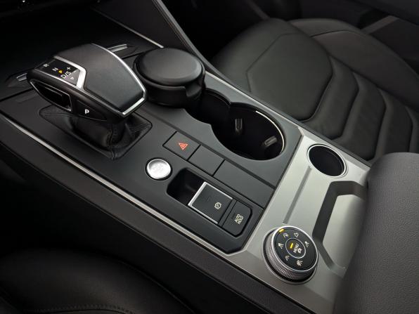 Volkswagen Touareg III с пробегом 2019 года, цена 5 205 000 рублей, 37555 км, внедорожник, Автокод Объявления
