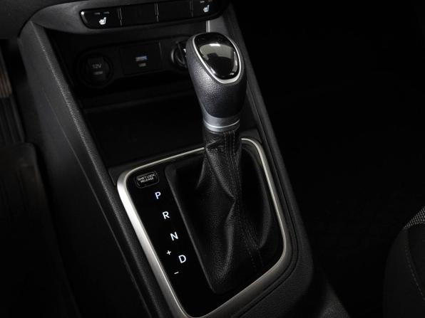 Hyundai Solaris II Рестайлинг с пробегом 2021 года, цена 1 655 000 рублей, 61960 км, седан, Автокод Объявления