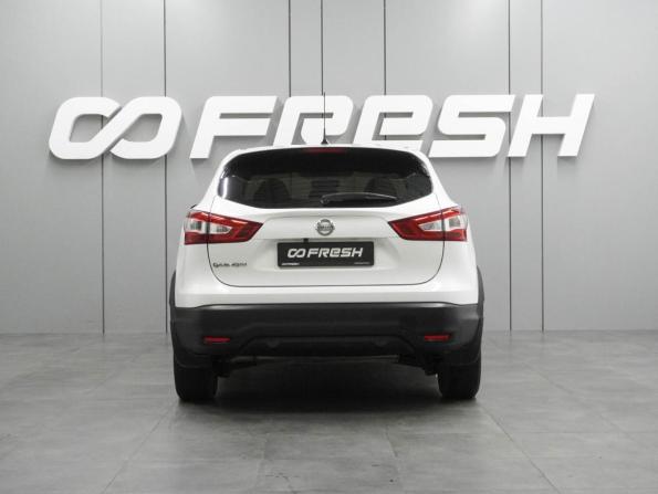 Nissan Qashqai II с пробегом 2015 года, цена 1 369 000 рублей, 125266 км, внедорожник, Автокод Объявления